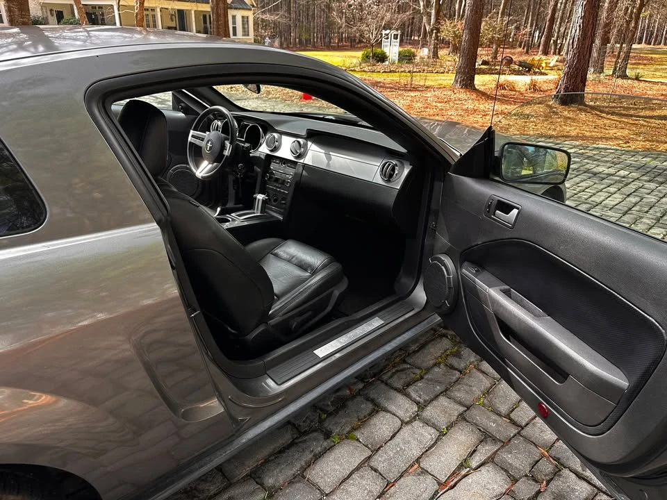 2009 Ford S197 Mustang - Image 8 of 11