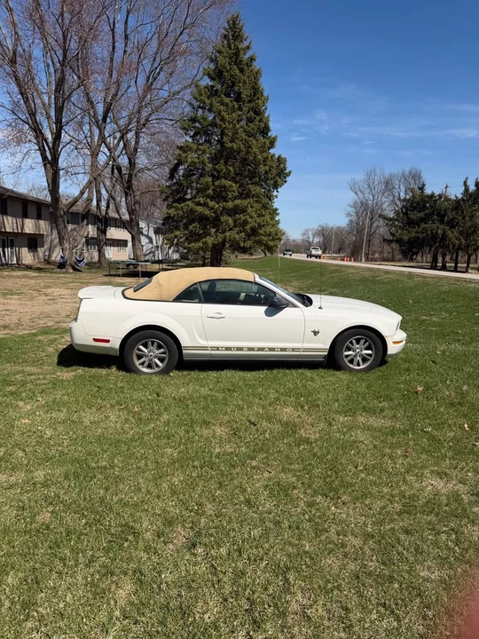 2009 Ford S197 Mustang - Image 5 of 7