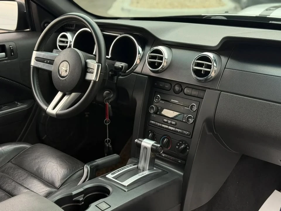 2009 Ford S197 Mustang - Image 13 of 20
