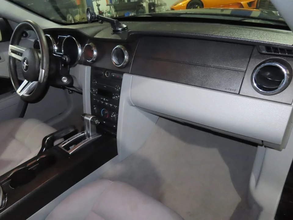 2009 Ford S197 Mustang - Image 16 of 20