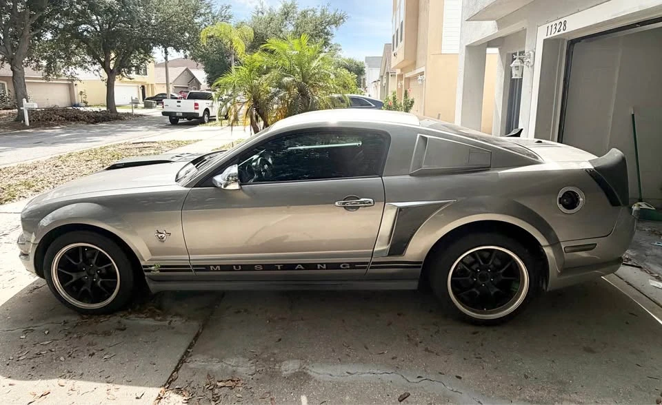 2009 Ford S197 Mustang - Image 2 of 10