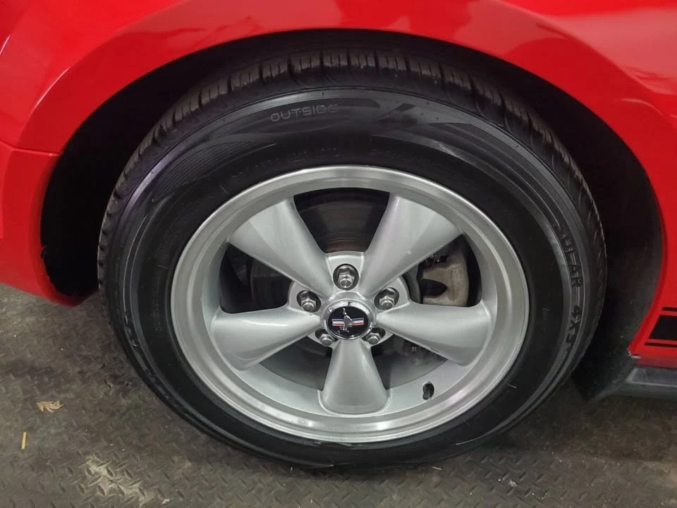 2009 Ford S197 Mustang - Image 17 of 18