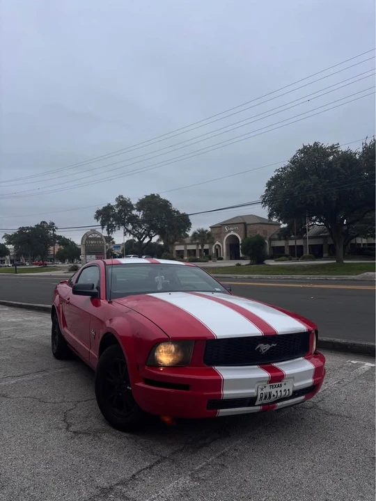 2009 Ford S197 Mustang - Image 3 of 4