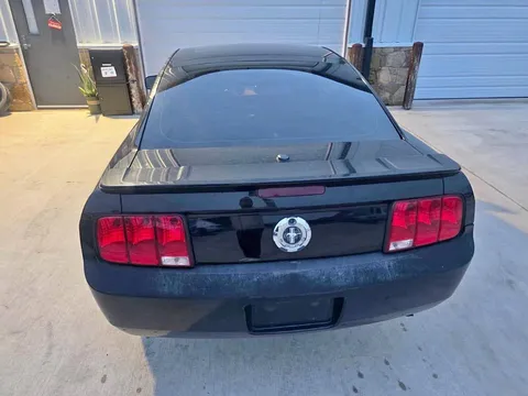 2009 Ford Mustang V6 Deluxe