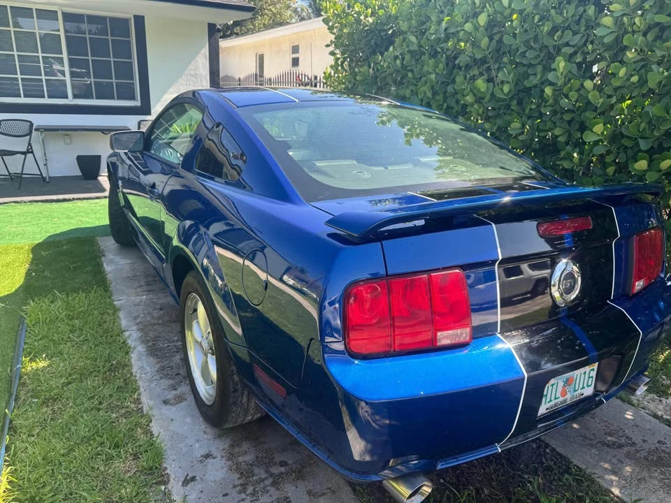 2009 Ford S197 Mustang - Image 2 of 6