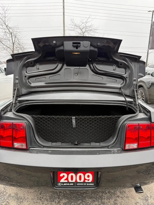 2009 Ford S197 Mustang - Image 13 of 16