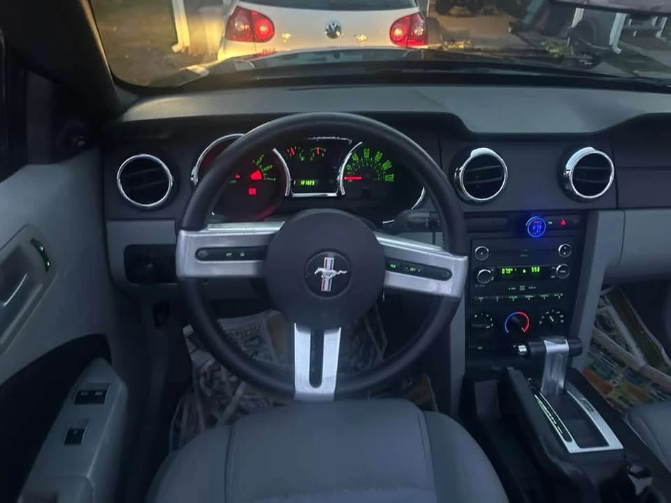 2009 Ford S197 Mustang - Image 11 of 18