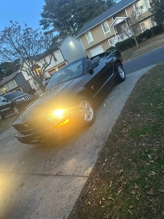 2009 Ford S197 Mustang - Image 2 of 18