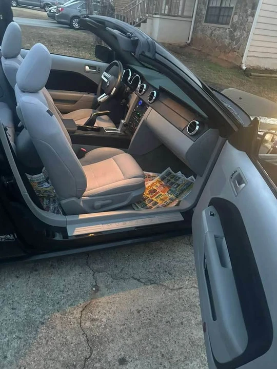 2009 Ford S197 Mustang - Image 15 of 18