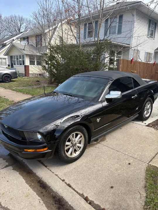 2009 Ford S197 Mustang - Image 2 of 7