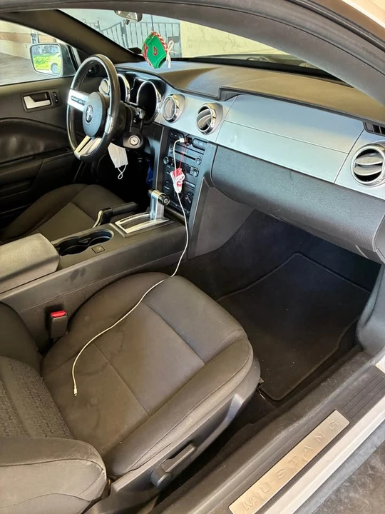 2009 Ford S197 Mustang - Image 12 of 17