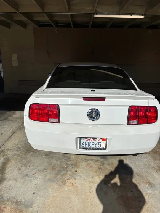 2009 Ford S197 Mustang - Image 2 of 17