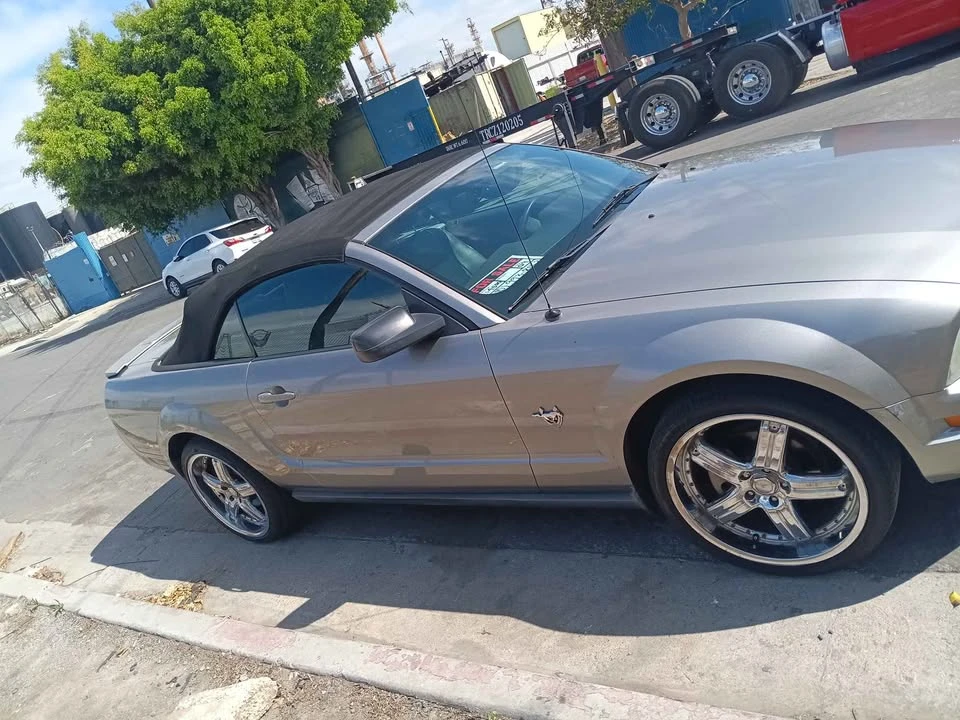 2009 Ford S197 Mustang - Image 7 of 8