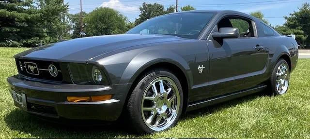2009 Ford S197 Mustang - Image 2 of 8