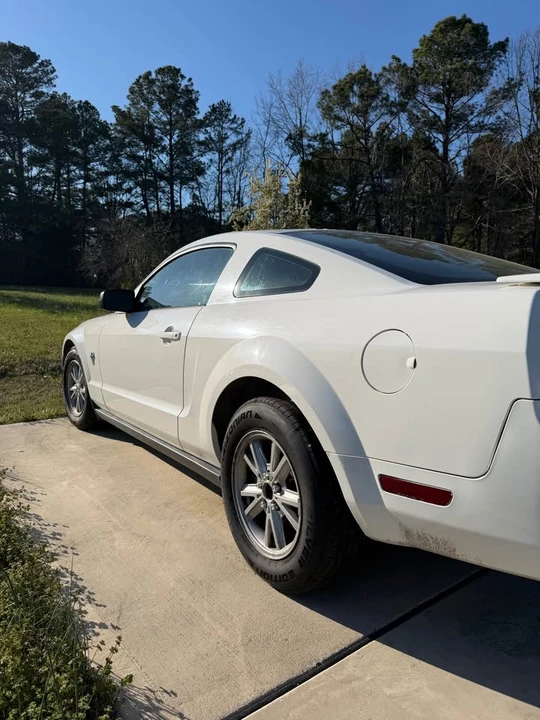 2009 Ford S197 Mustang - Image 3 of 7