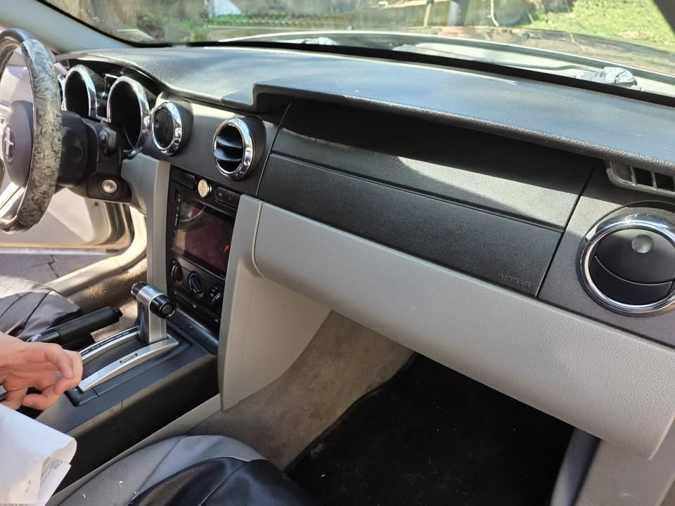2009 Ford S197 Mustang - Image 8 of 14