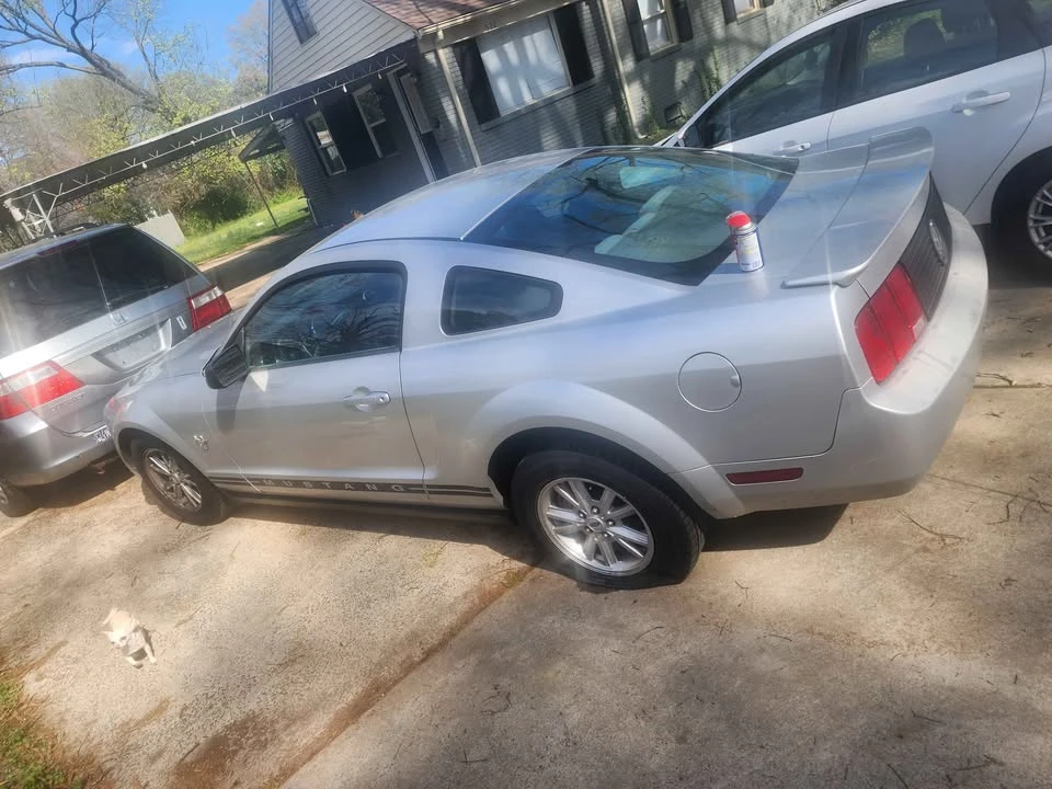 2009 Ford S197 Mustang - Image 2 of 7