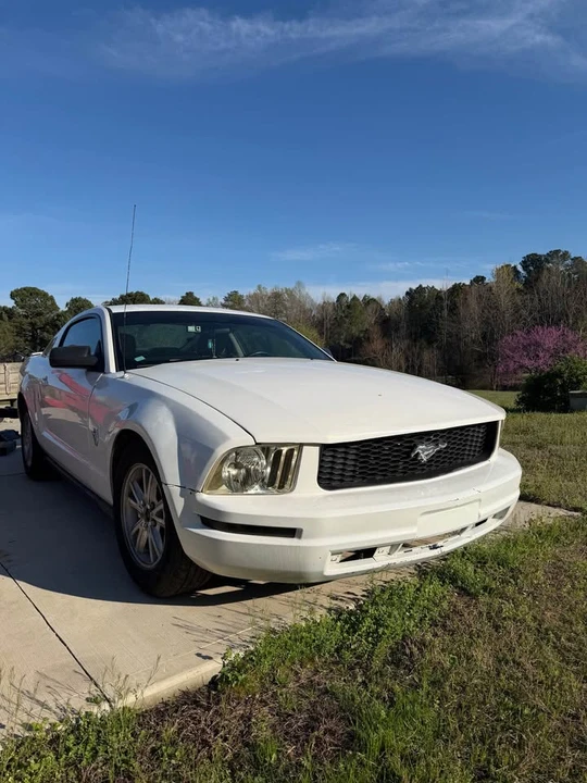 2009 Ford S197 Mustang - Image 2 of 7