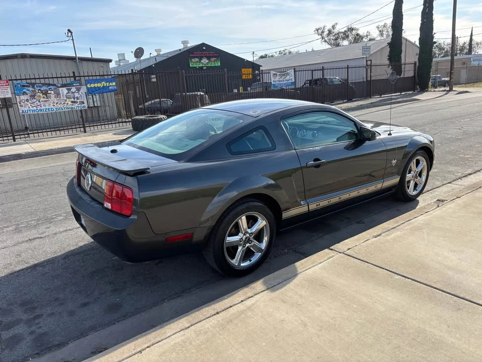 2009 Ford S197 Mustang - Image 6 of 10