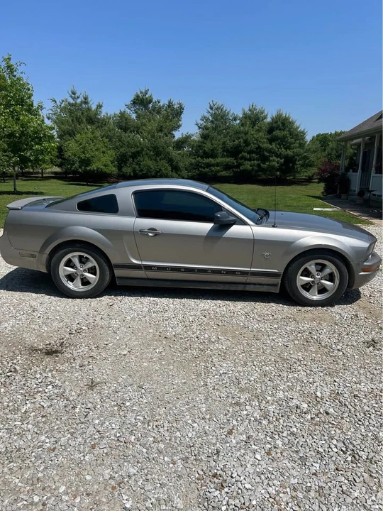 2009 Ford S197 Mustang - Image 2 of 10