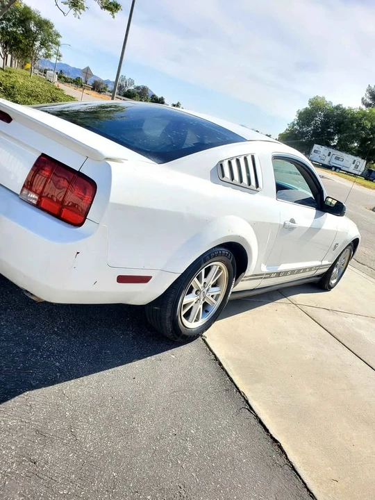 2009 Ford S197 Mustang - Image 10 of 12