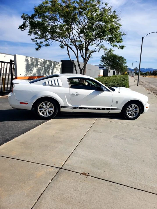 2009 Ford S197 Mustang - Image 9 of 12