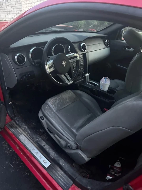 2009 Ford S197 Mustang - Image 6 of 7