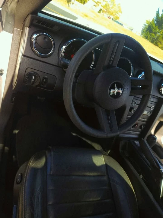2009 Ford S197 Mustang - Image 12 of 18