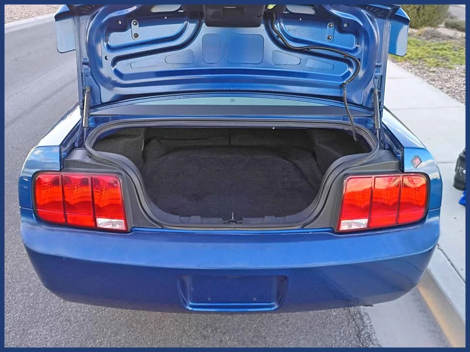 2009 Ford S197 Mustang - Image 11 of 16