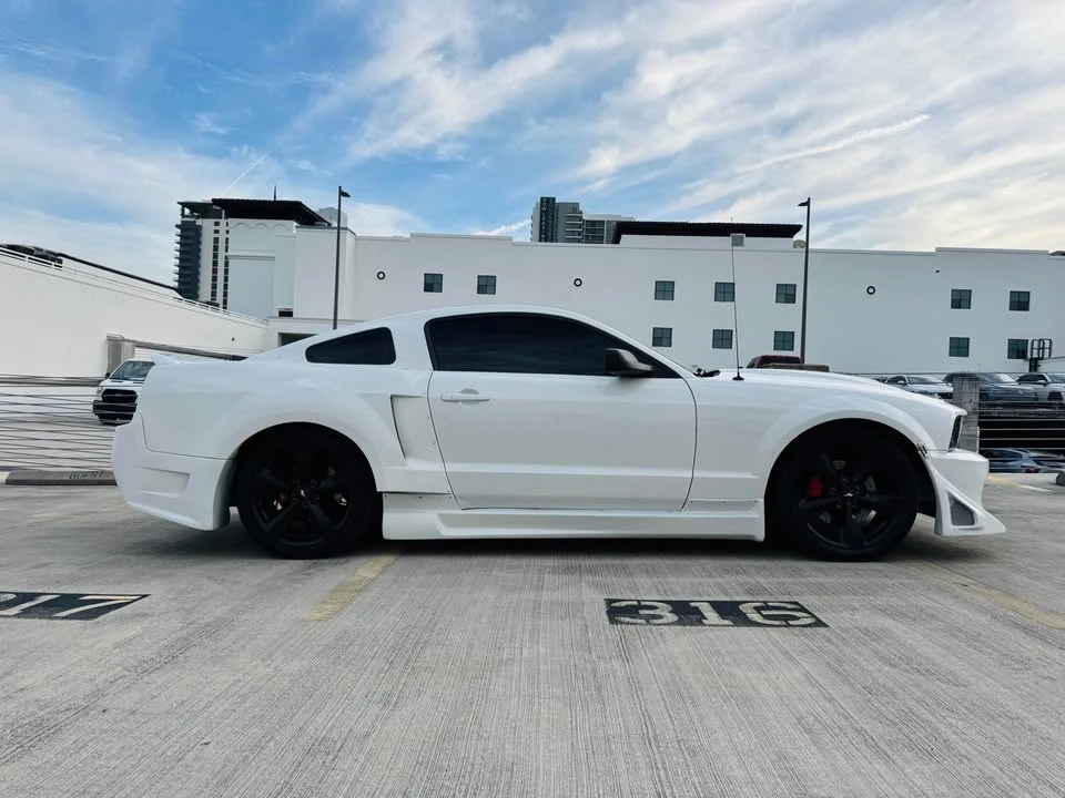 2009 Ford S197 Mustang - Image 7 of 9