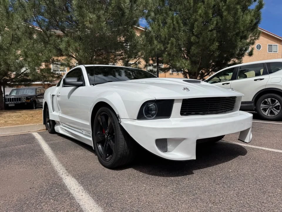 2009 Ford S197 Mustang - Image 2 of 9