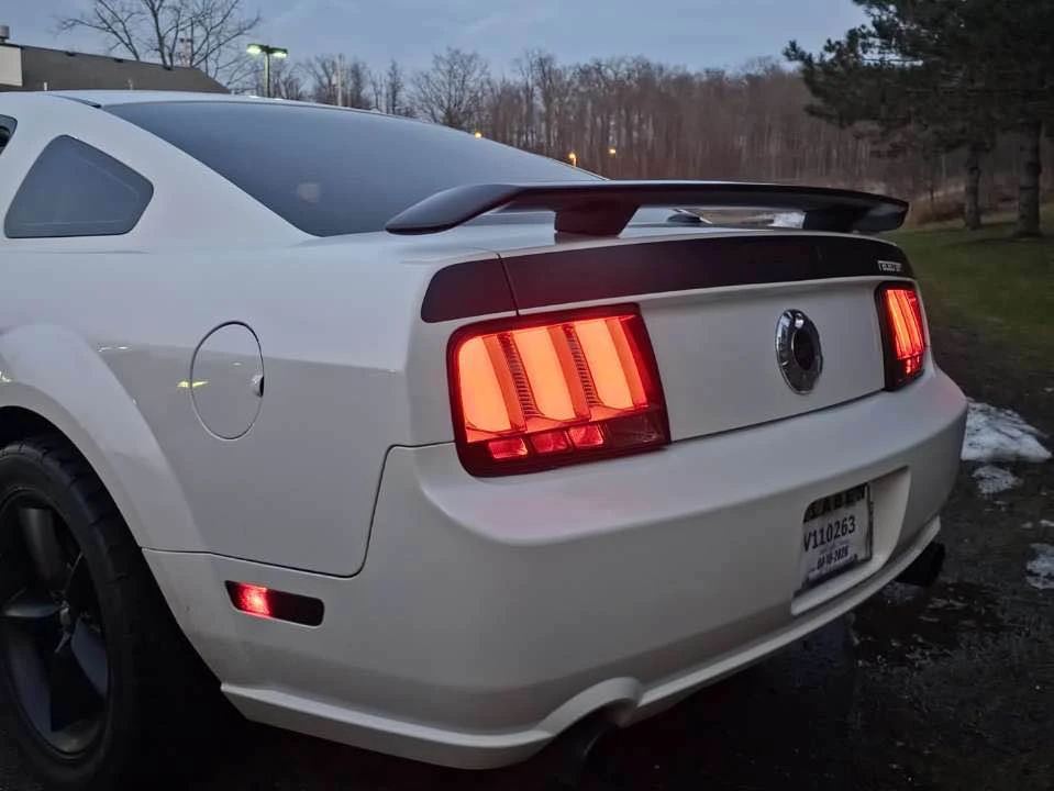 2009 Ford S197 Mustang - Image 7 of 9