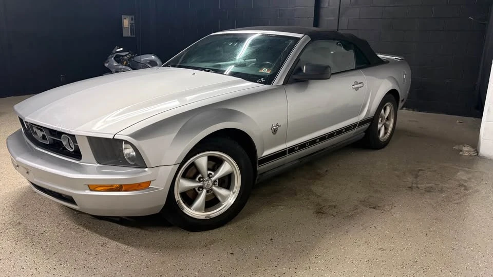 2009 Ford S197 Mustang - Image 12 of 16