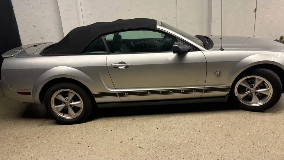 2009 Ford S197 Mustang - Image 15 of 16