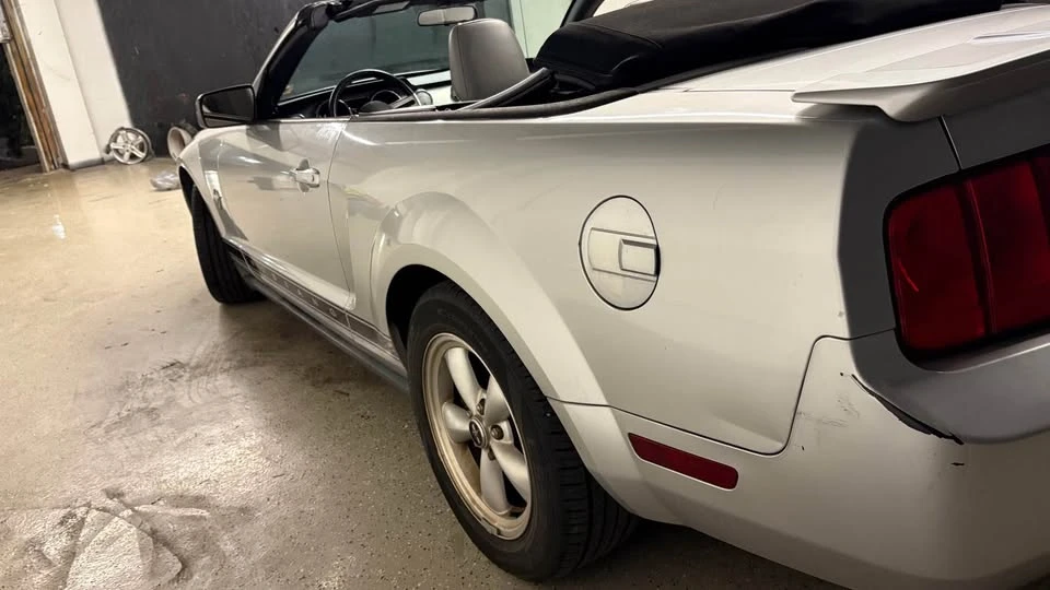 2009 Ford S197 Mustang - Image 7 of 16