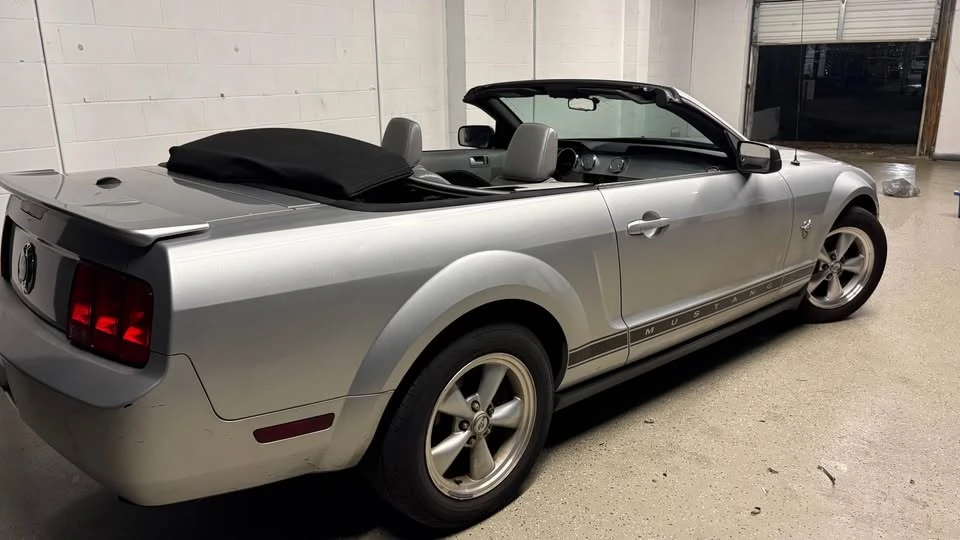 2009 Ford S197 Mustang - Image 5 of 16