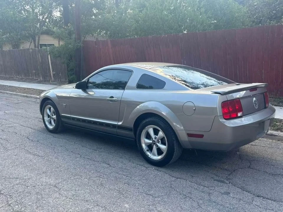 2009 Ford S197 Mustang - Image 5 of 13
