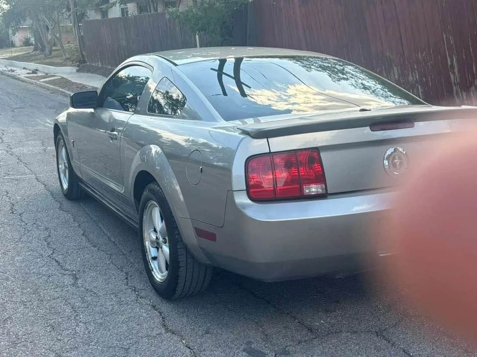 2009 Ford S197 Mustang - Image 4 of 13