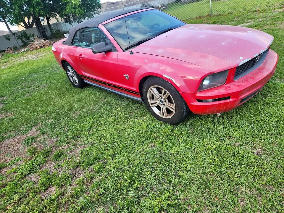 2009 Ford S197 Mustang - Image 2 of 8