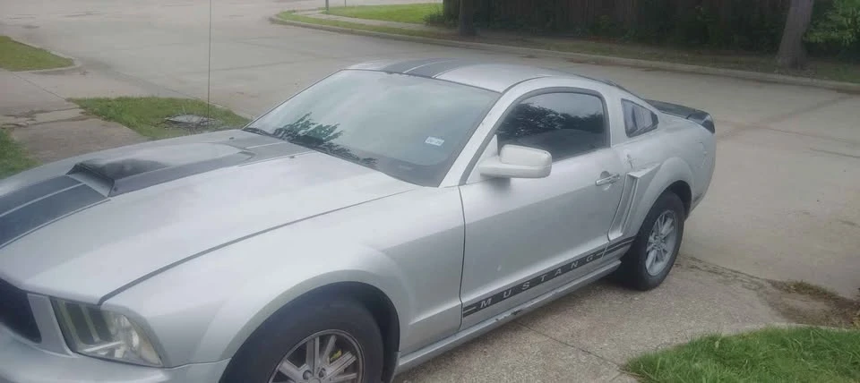 2009 Ford S197 Mustang - Image 7 of 8