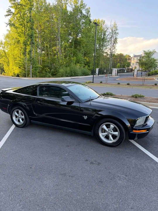 2009 Ford S197 Mustang - Image 2 of 15