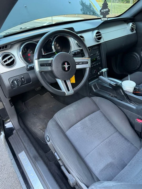 2009 Ford S197 Mustang - Image 9 of 15