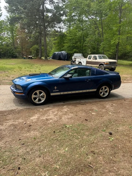 2009 Ford S197 Mustang - Image 3 of 5