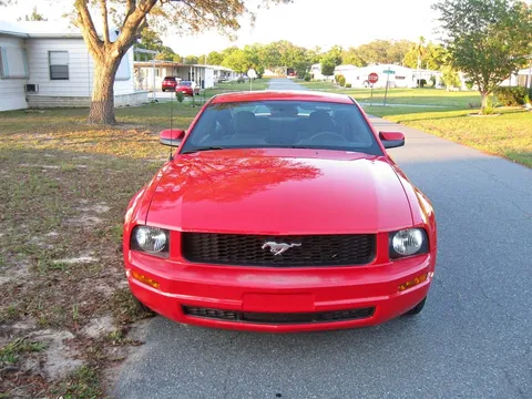 2009 Ford Mustang V6 Premium Coupe