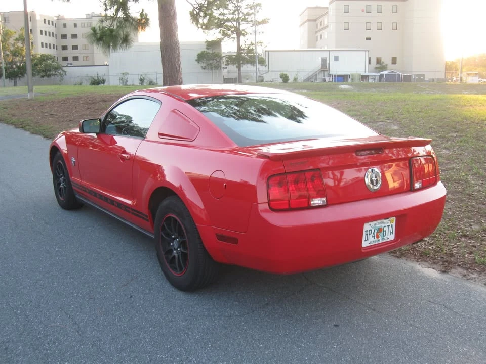 2009 Ford S197 Mustang - Image 11 of 19
