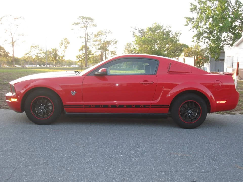 2009 Ford S197 Mustang - Image 5 of 19