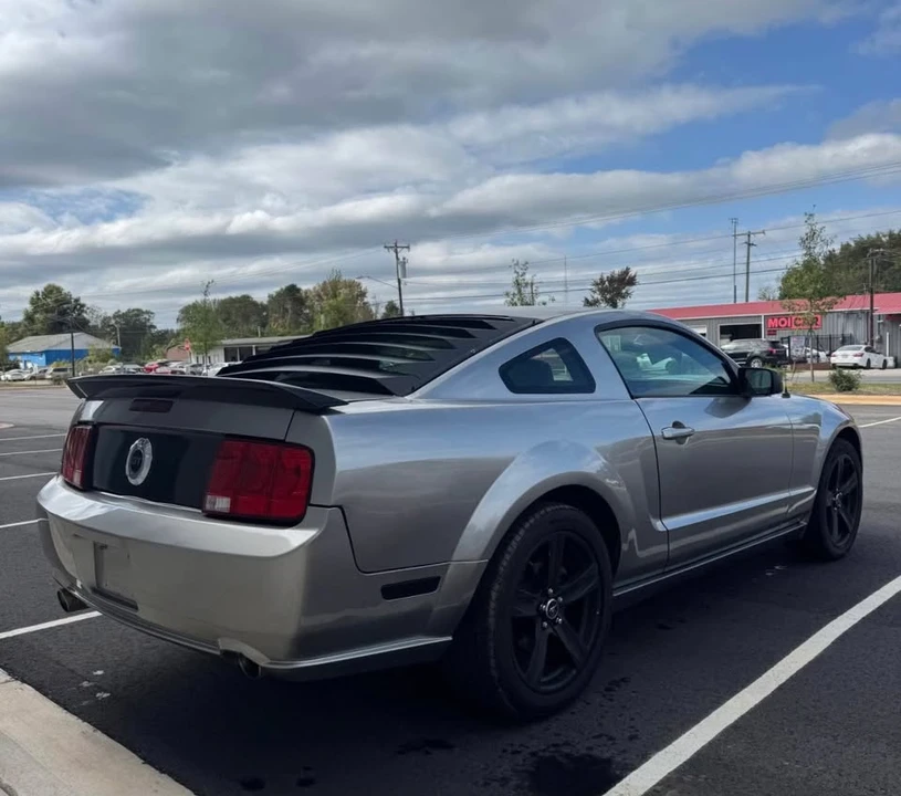 2009 Ford S197 Mustang - Image 5 of 8