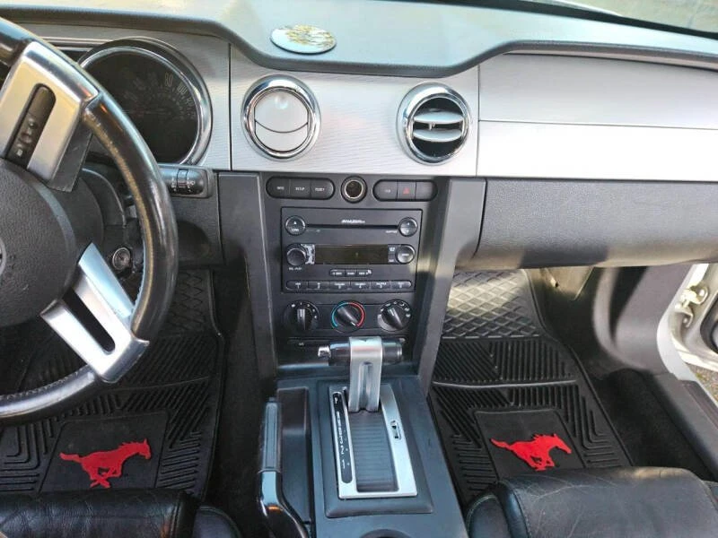 2009 Ford S197 Mustang - Image 6 of 10