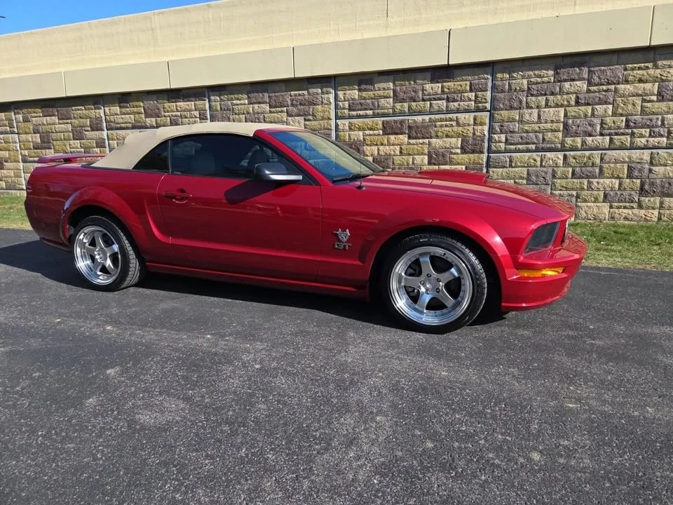 2009 Ford S197 Mustang - Image 2 of 5