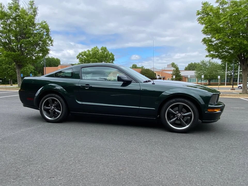 2009 Ford S197 Mustang - Image 2 of 11
